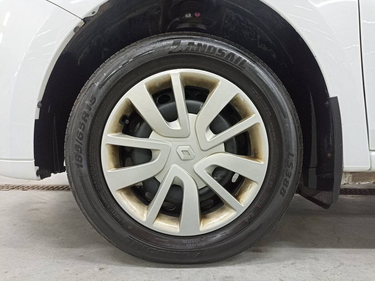 Renault Logan с пробегом — 2020 год. Фото: #17