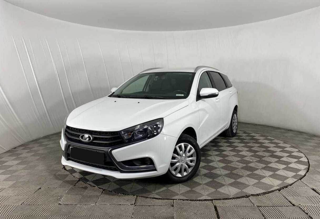 Lada (ВАЗ) Vesta с пробегом — 2021 год. Посмотреть фото