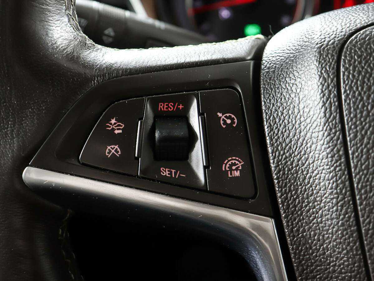 Opel Mokka с пробегом — 2013 год. Фото: #16