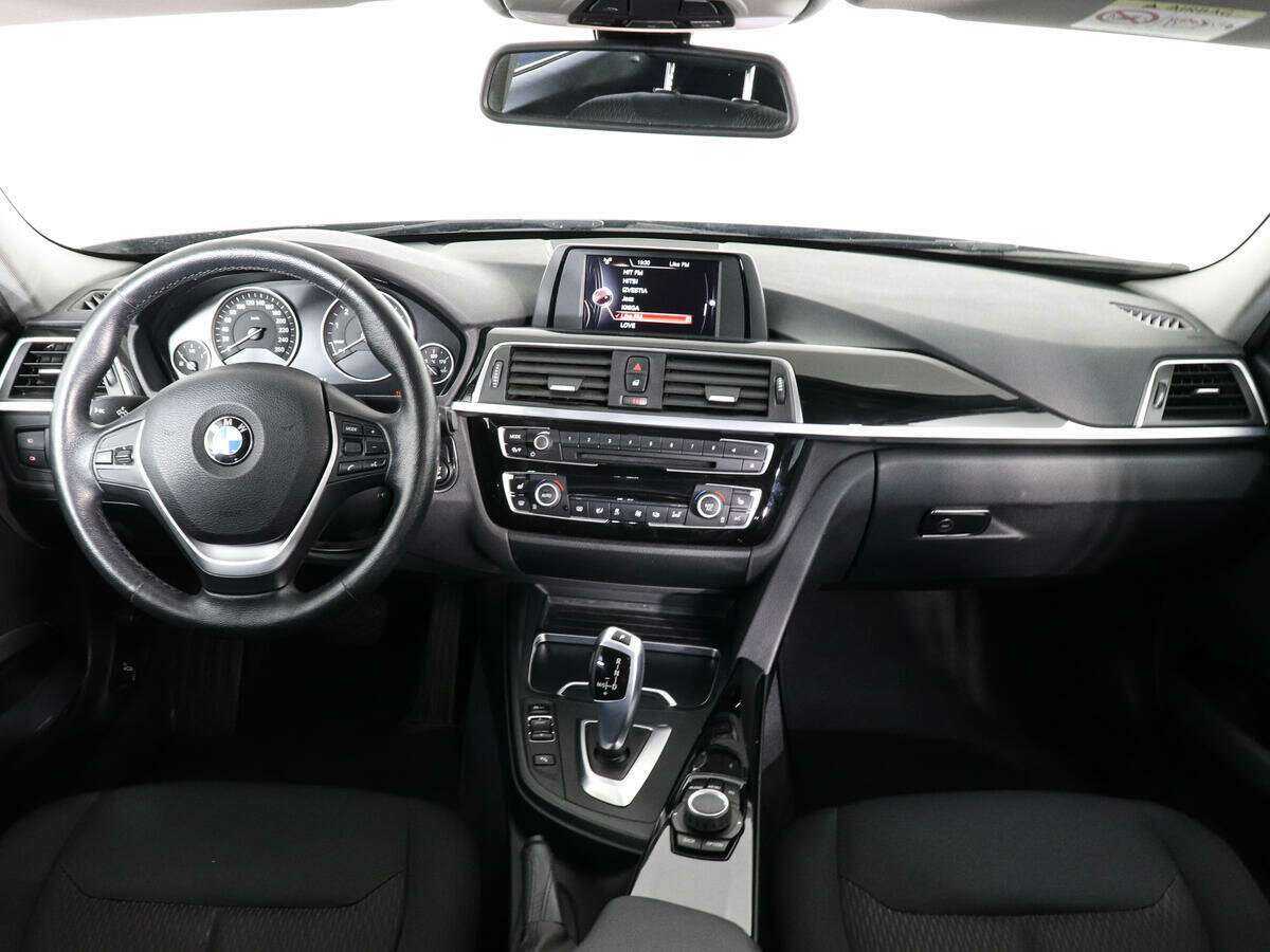 BMW 3 серии с пробегом — 2015 год. Фото: #6