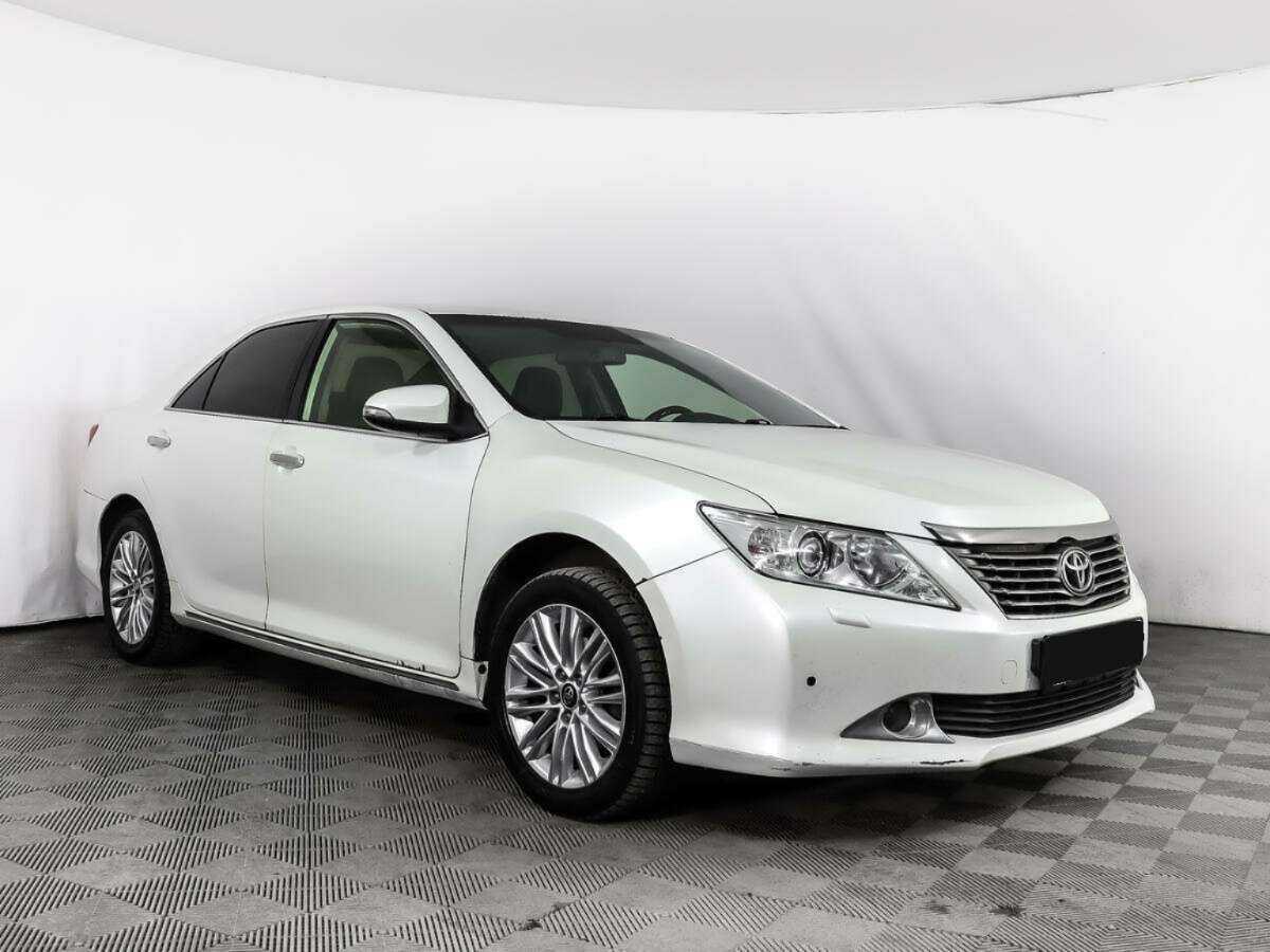 Toyota Camry с пробегом — 2012 год. Фото: #2