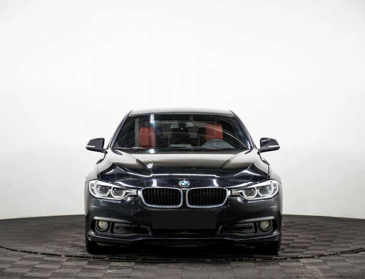 BMW 3 серии с пробегом — 2015 год. Фото: #1
