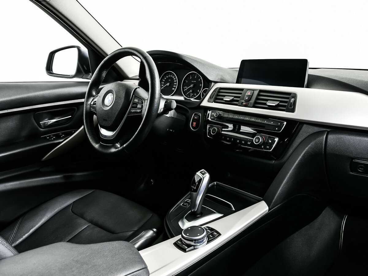 BMW 3 серии с пробегом — 2017 год. Фото: #8