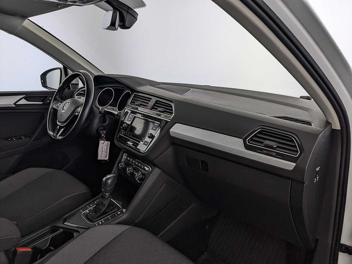 Volkswagen Tiguan с пробегом — 2018 год. Фото: #12