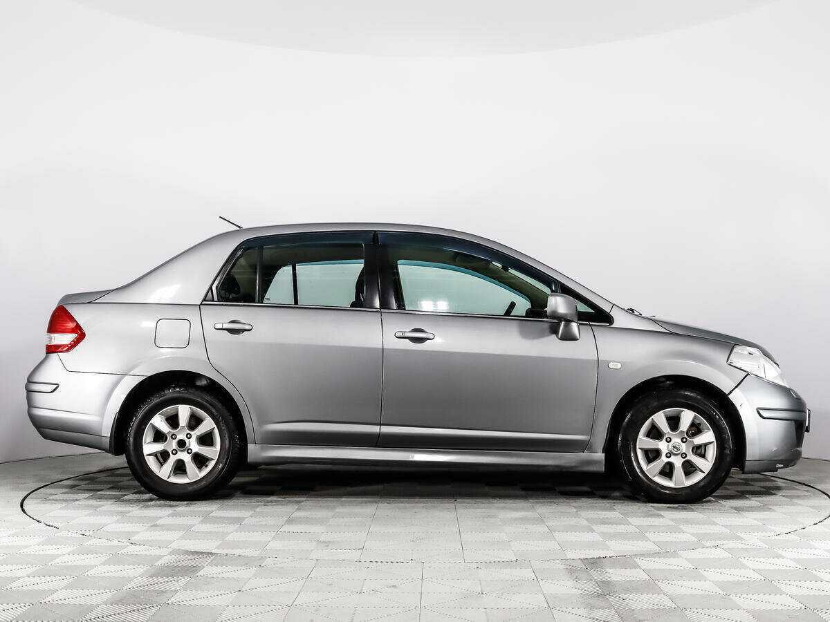 Nissan Tiida с пробегом — 2012 год. Фото: #3