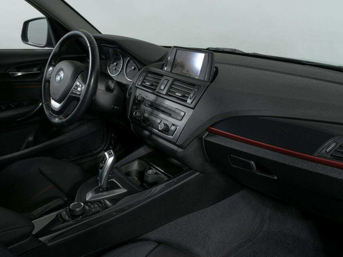 BMW 1 серии с пробегом — 2014 год. Фото: #8