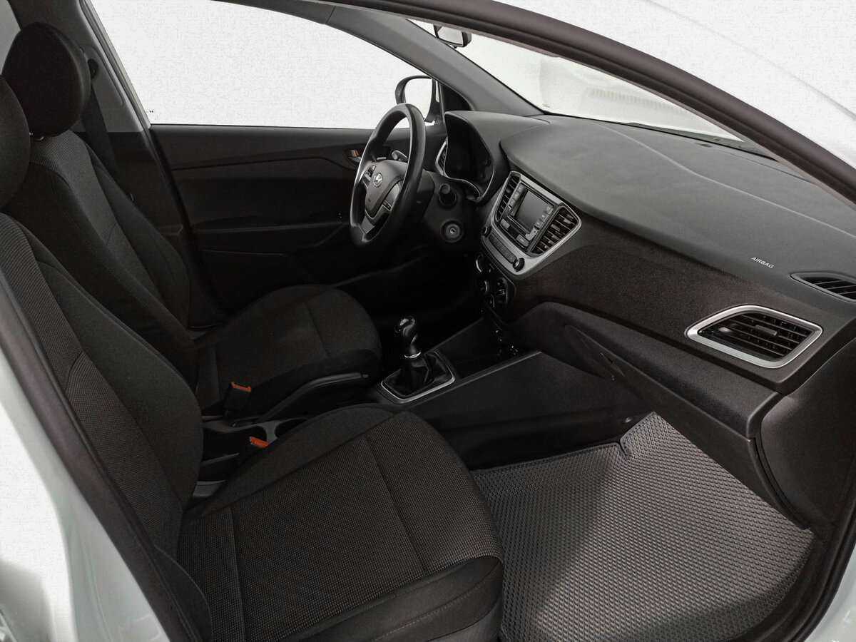 Hyundai Solaris с пробегом — 2017 год. Фото: #8