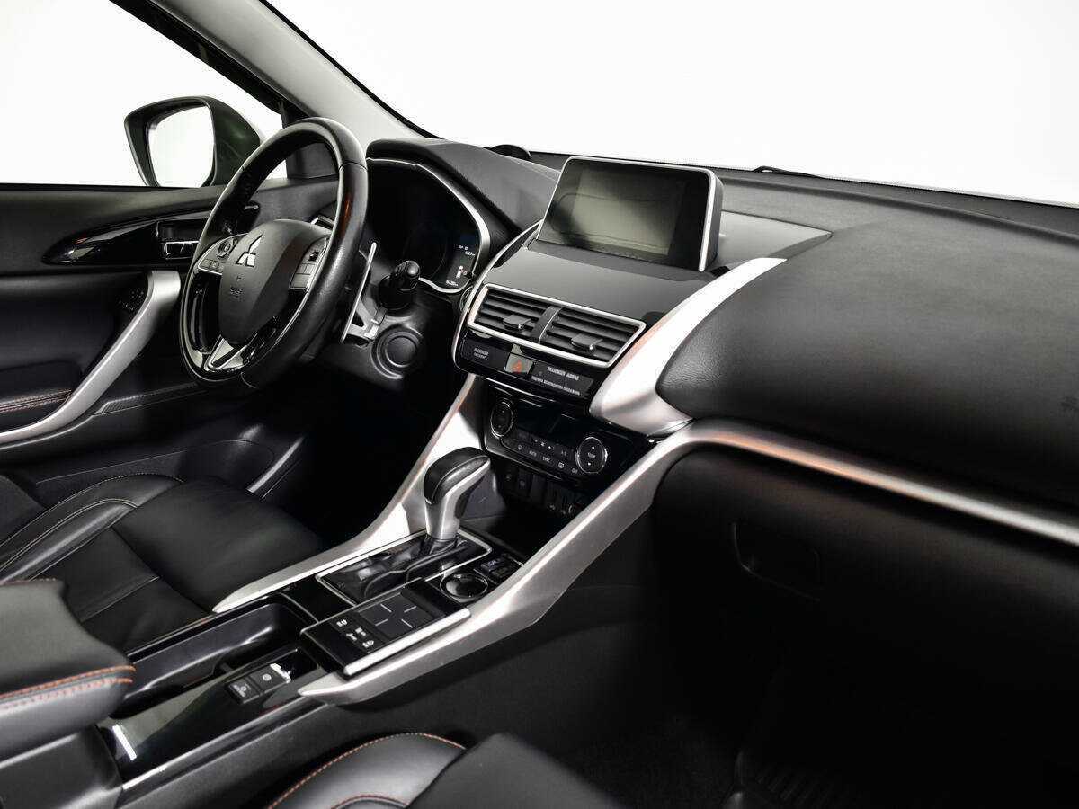 Mitsubishi Eclipse Cross с пробегом — 2018 год. Фото: #8