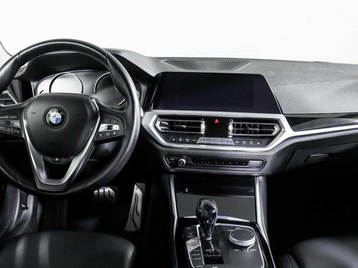 BMW 3 серии с пробегом — 2019 год. Фото: #8
