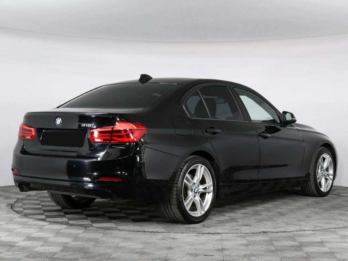 BMW 3 серии с пробегом — 2015 год. Фото: #1