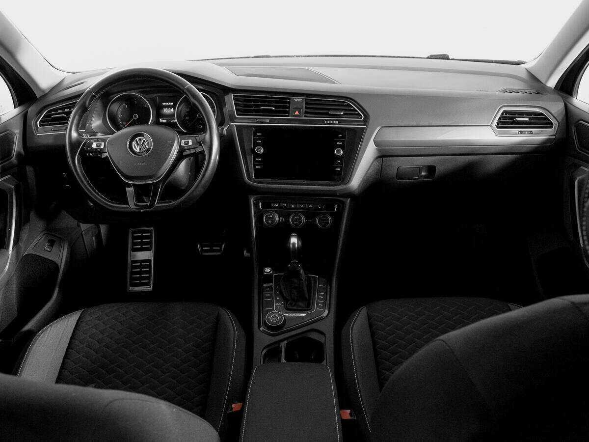 Volkswagen Tiguan с пробегом — 2018 год. Фото: #12