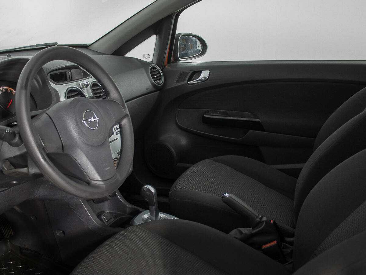 Opel Corsa с пробегом — 2012 год. Фото: #9