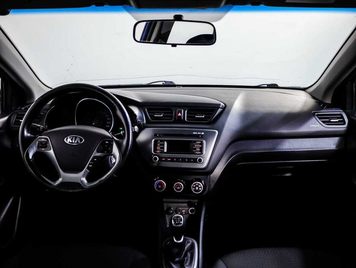 Kia Rio с пробегом — 2015 год. Фото: #8
