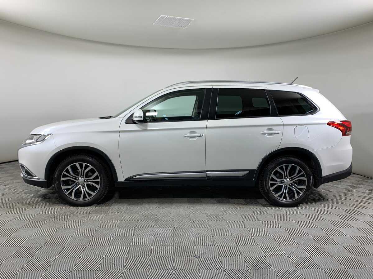 Mitsubishi Outlander с пробегом — 2016 год. Фото: #7