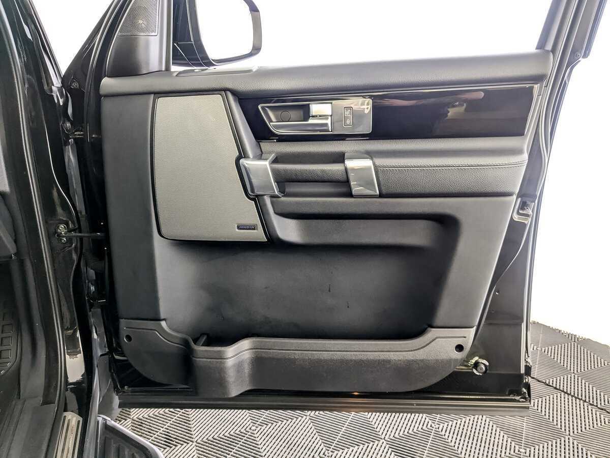 Land Rover Discovery с пробегом — 2014 год. Фото: #21