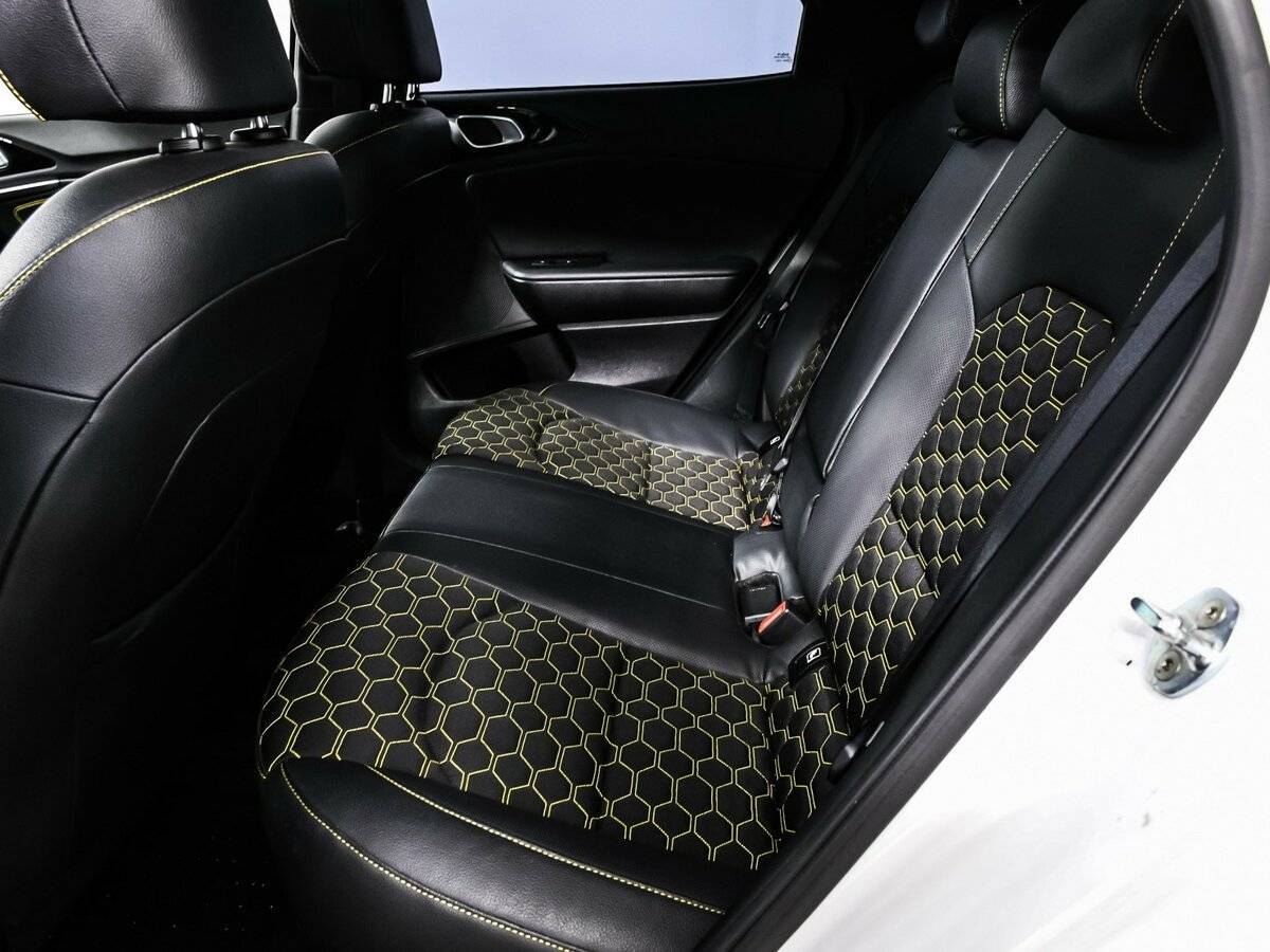 Kia XCeed с пробегом — 2021 год. Фото: #13