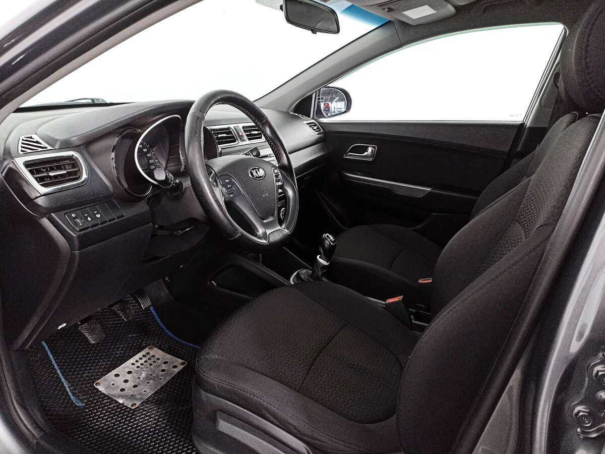 Kia Rio с пробегом — 2016 год. Фото: #12