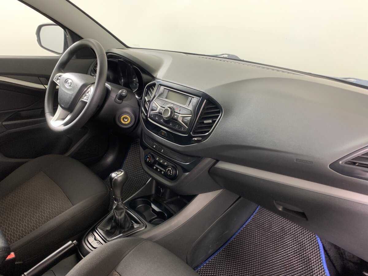 Lada (ВАЗ) Vesta с пробегом — 2019 год. Фото: #13