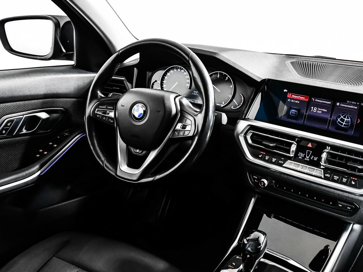 BMW 3 серии с пробегом — 2019 год. Фото: #6