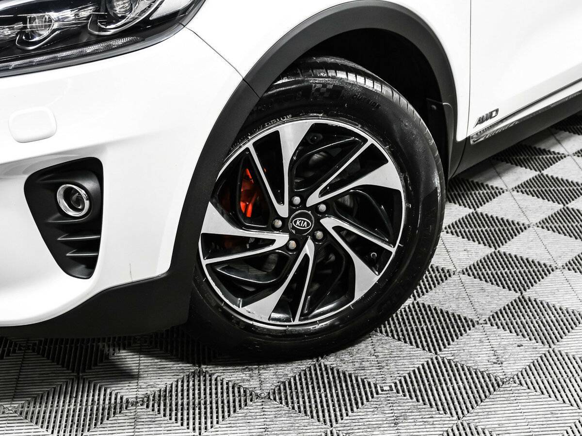 Kia Sorento с пробегом — 2018 год. Фото: #13