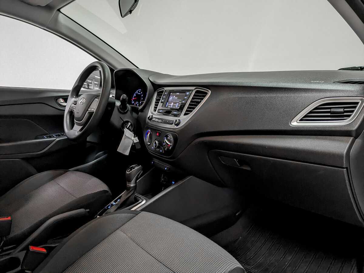 Hyundai Solaris с пробегом — 2021 год. Фото: #10
