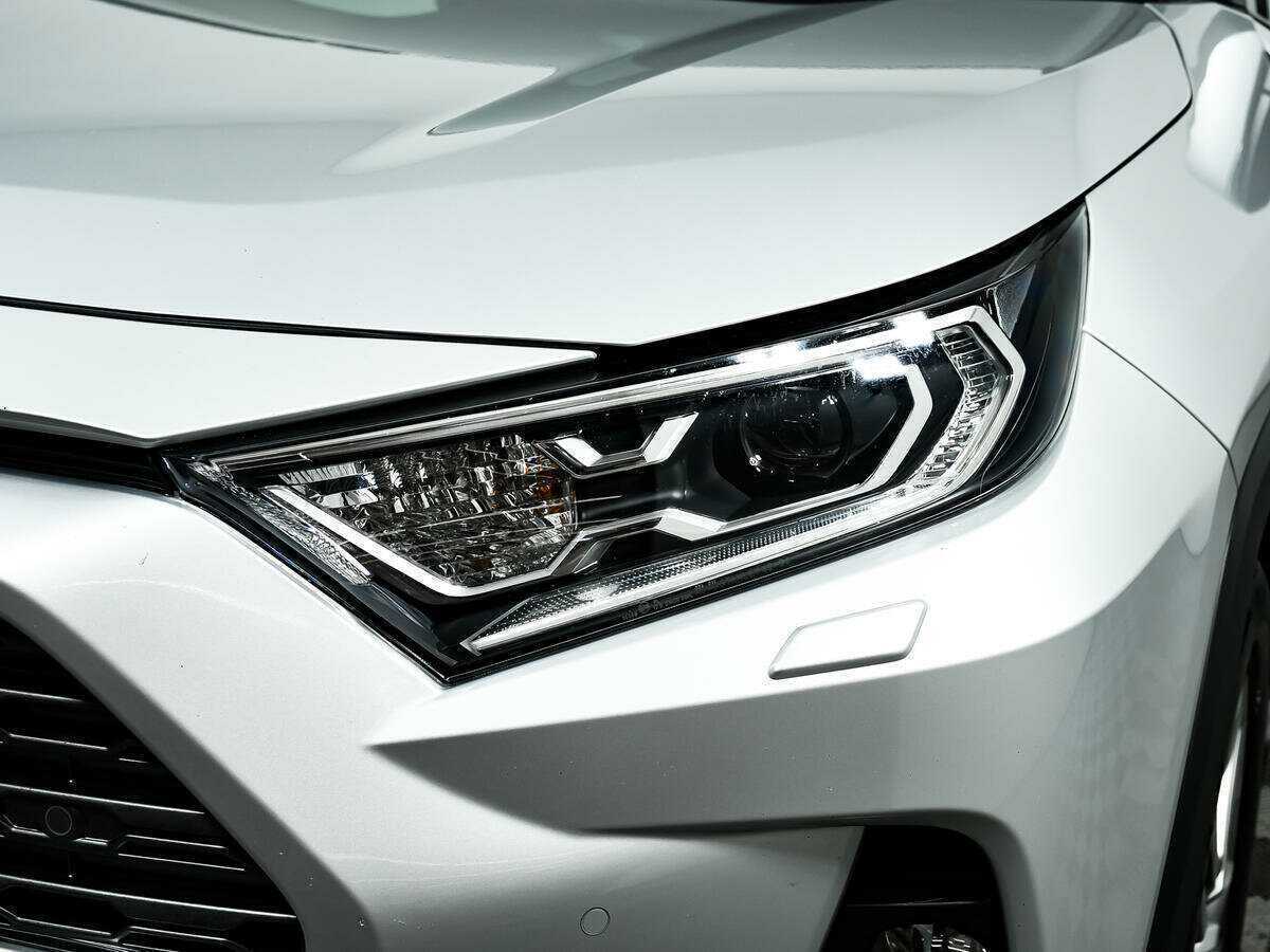Toyota RAV4 с пробегом — 2020 год. Фото: #14