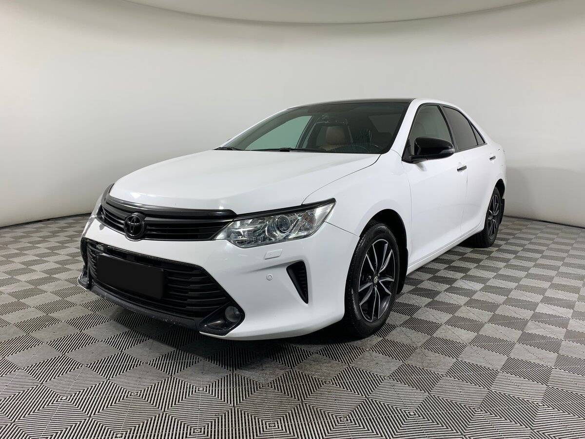 Toyota Camry с пробегом — 2017 год. Посмотреть фото