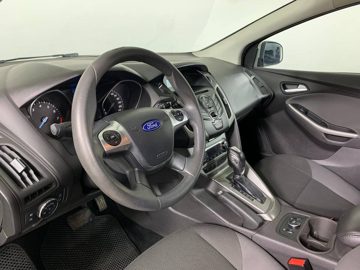 Ford Focus с пробегом — 2014 год. Фото: #10