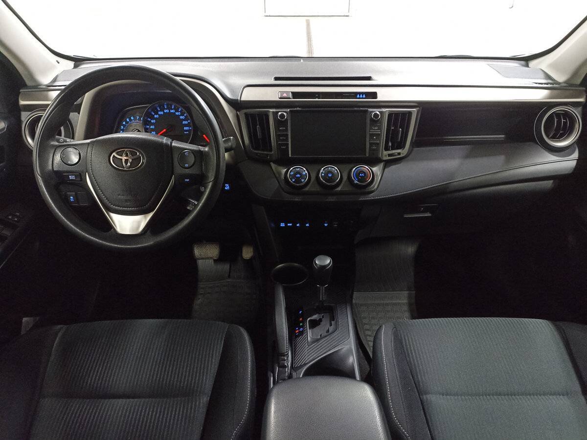 Toyota RAV4 с пробегом — 2013 год. Фото: #13