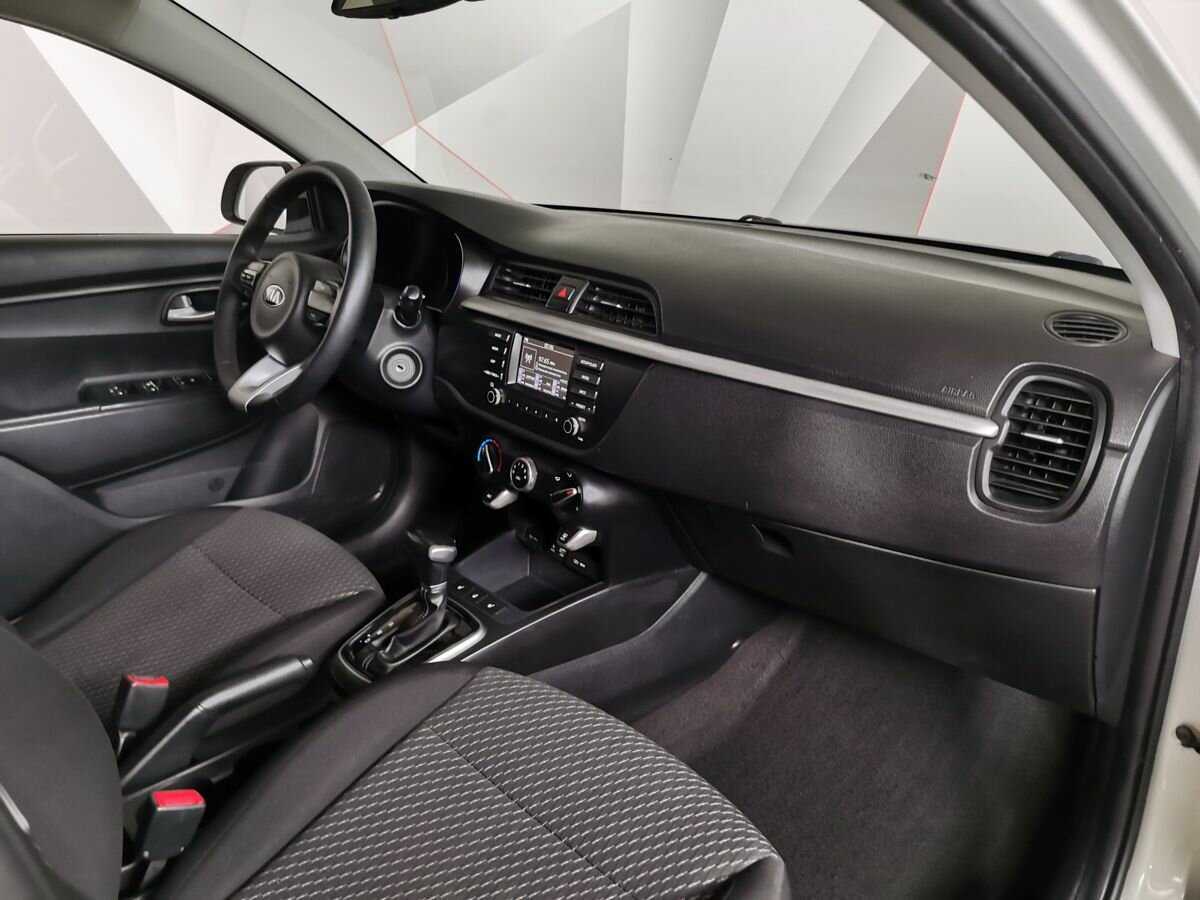Kia Rio с пробегом — 2018 год. Фото: #8