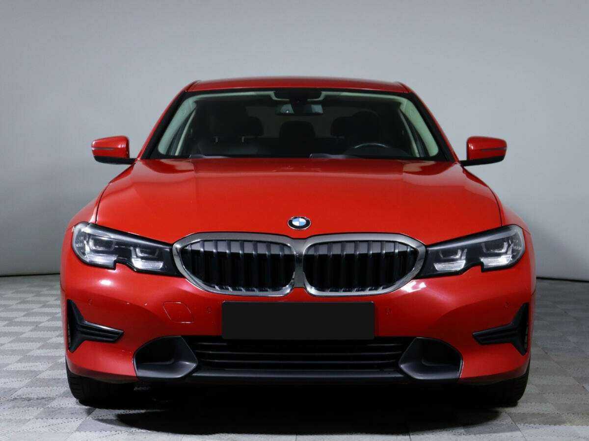 BMW 3 серии с пробегом — 2019 год. Фото: #1