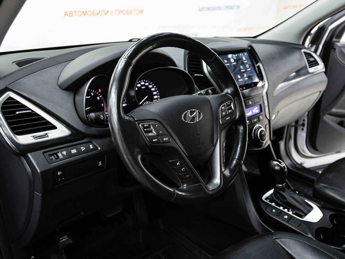 Hyundai Santa Fe с пробегом — 2018 год. Фото: #10