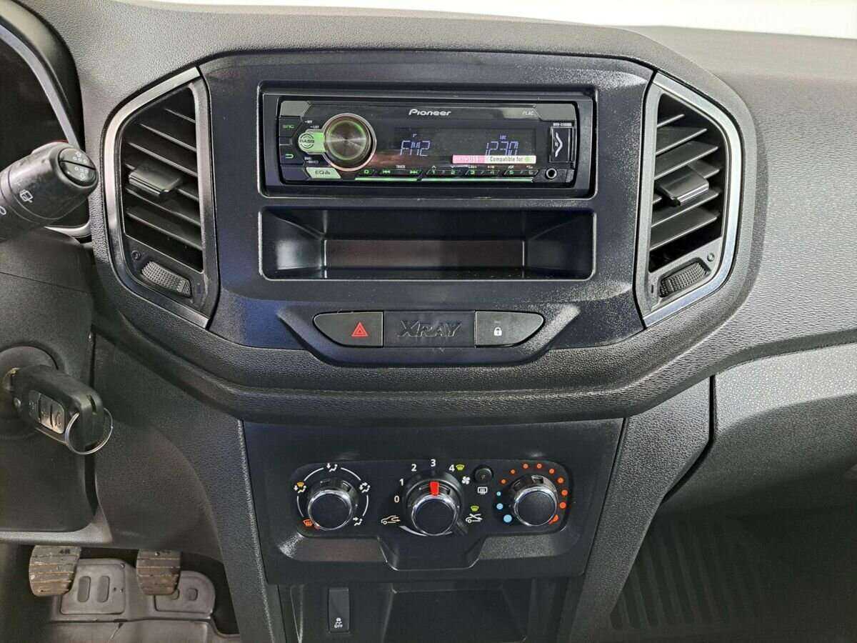 Lada (ВАЗ) XRAY с пробегом — 2019 год. Фото: #14