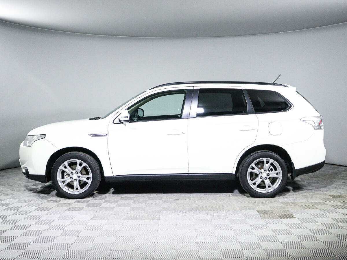 Mitsubishi Outlander с пробегом — 2012 год. Фото: #6