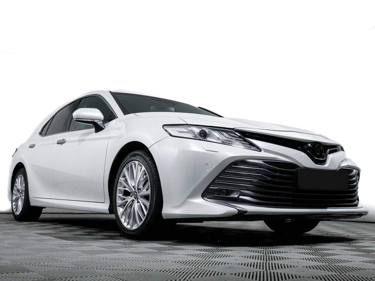 Toyota Camry с пробегом — 2019 год. Фото: #17