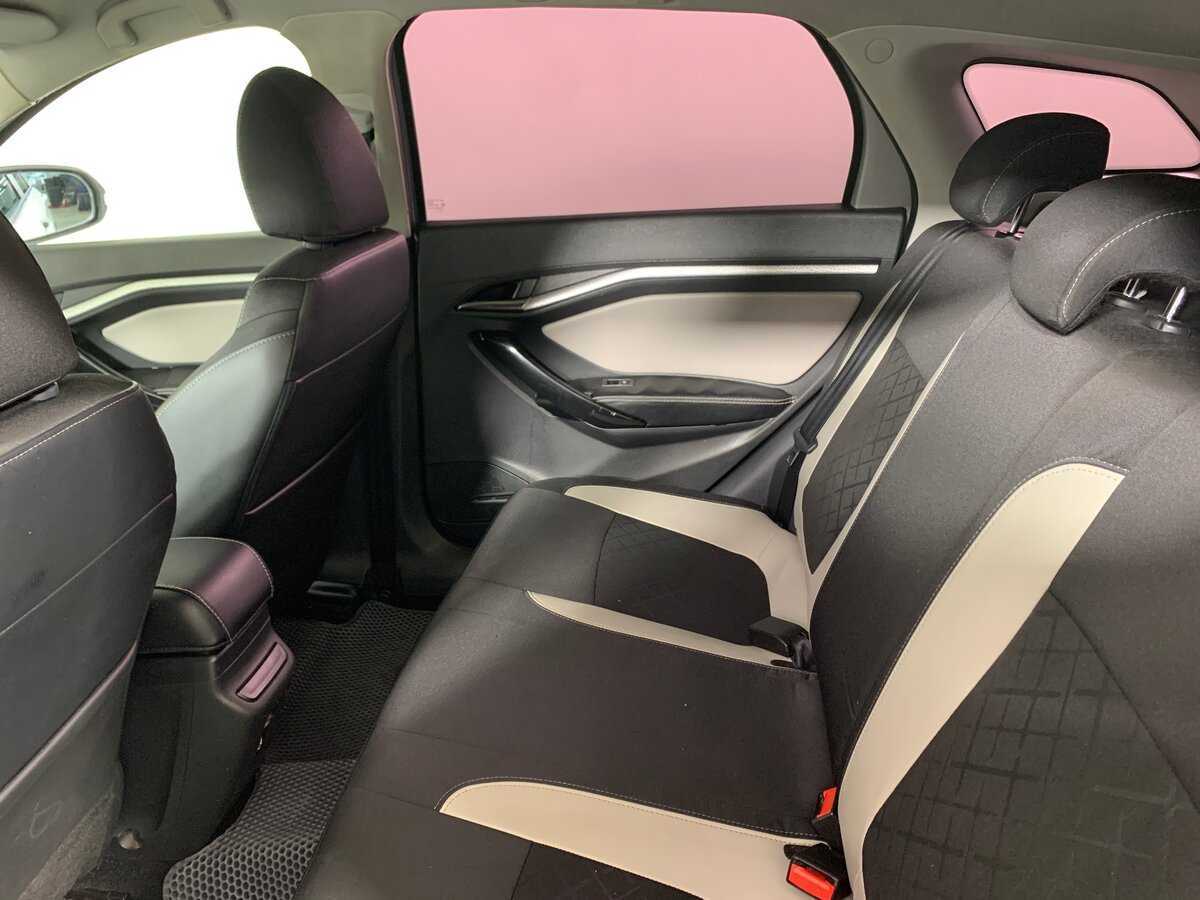 Lada (ВАЗ) Vesta с пробегом — 2017 год. Фото: #18