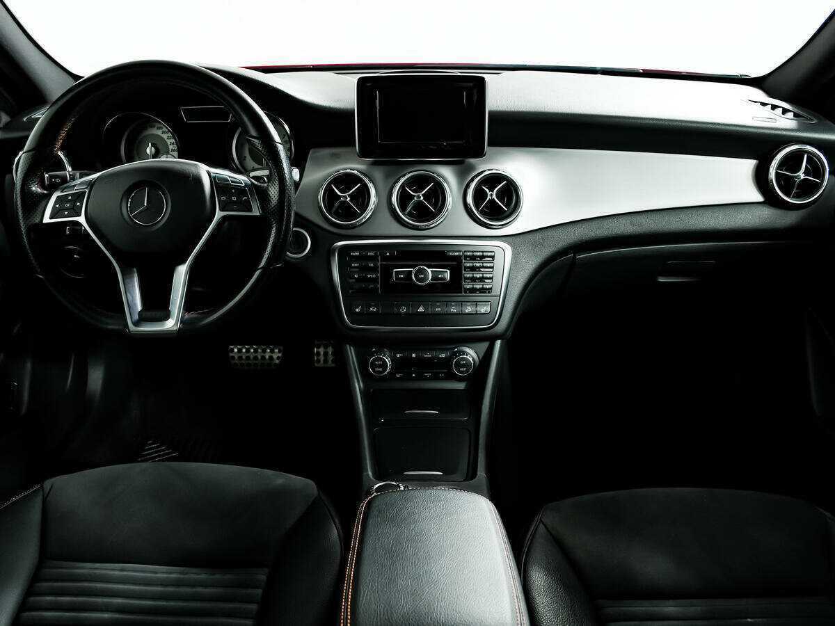 Mercedes-Benz GLA с пробегом — 2014 год. Фото: #10