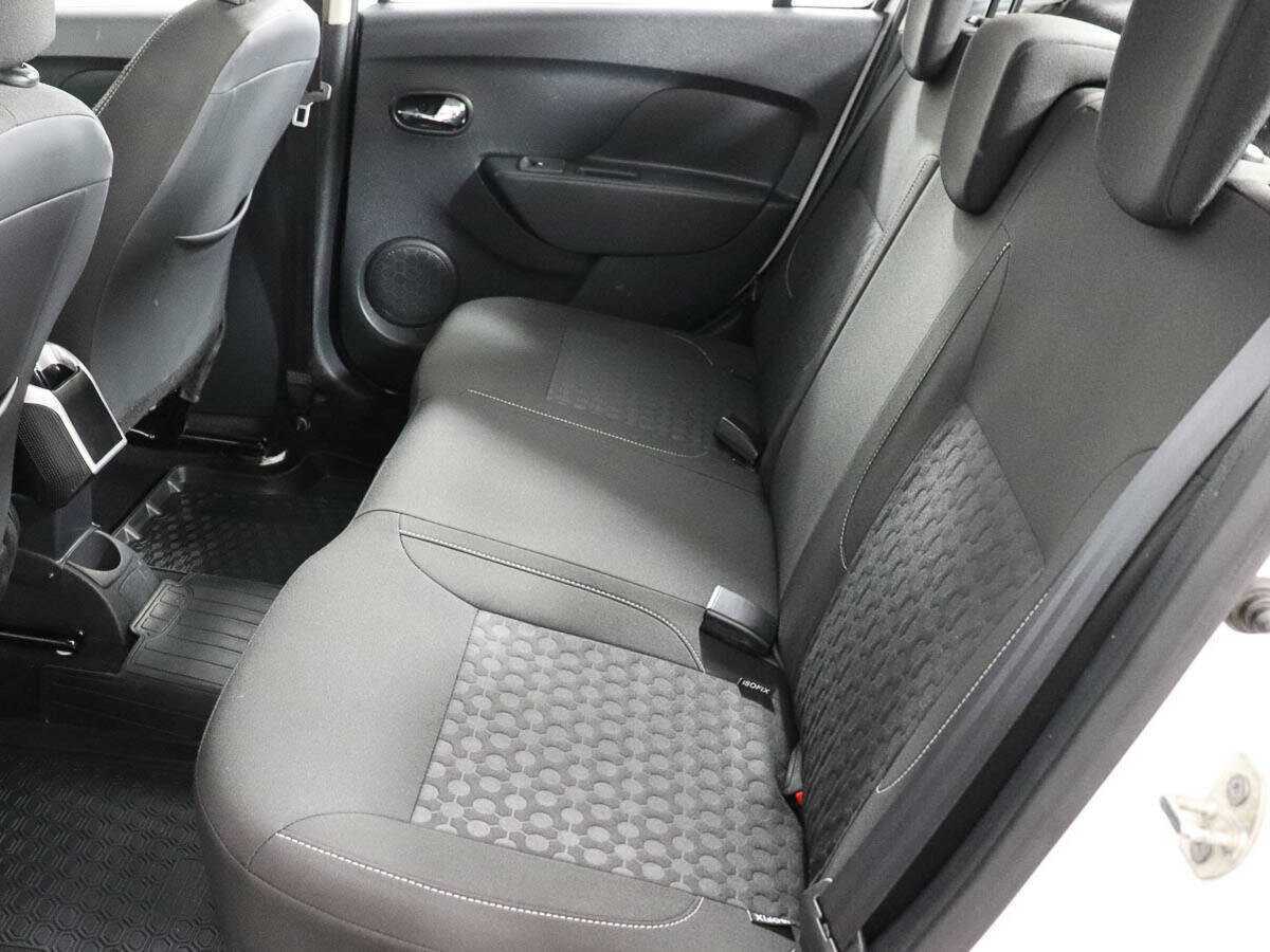 Renault Logan с пробегом — 2018 год. Фото: #8