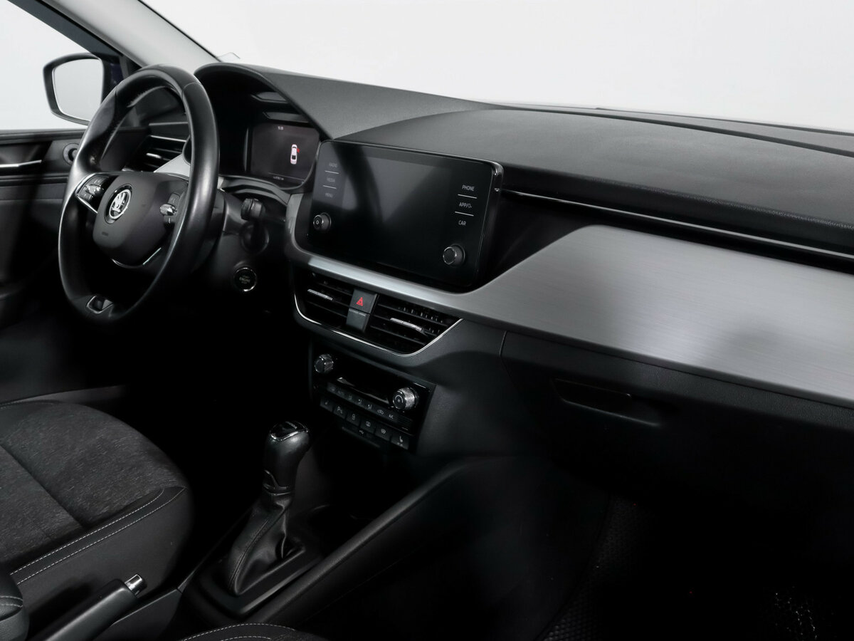 Skoda Rapid с пробегом — 2021 год. Фото: #6