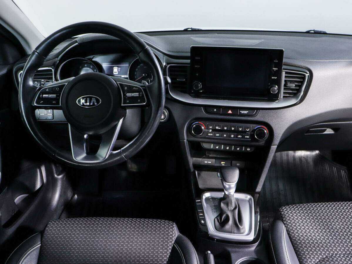 Kia XCeed с пробегом — 2020 год. Фото: #9