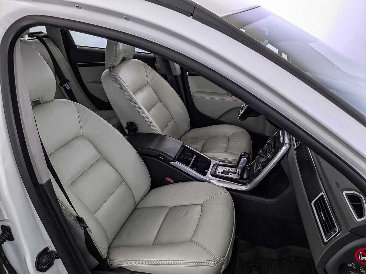 Volvo XC70 с пробегом — 2012 год. Фото: #19