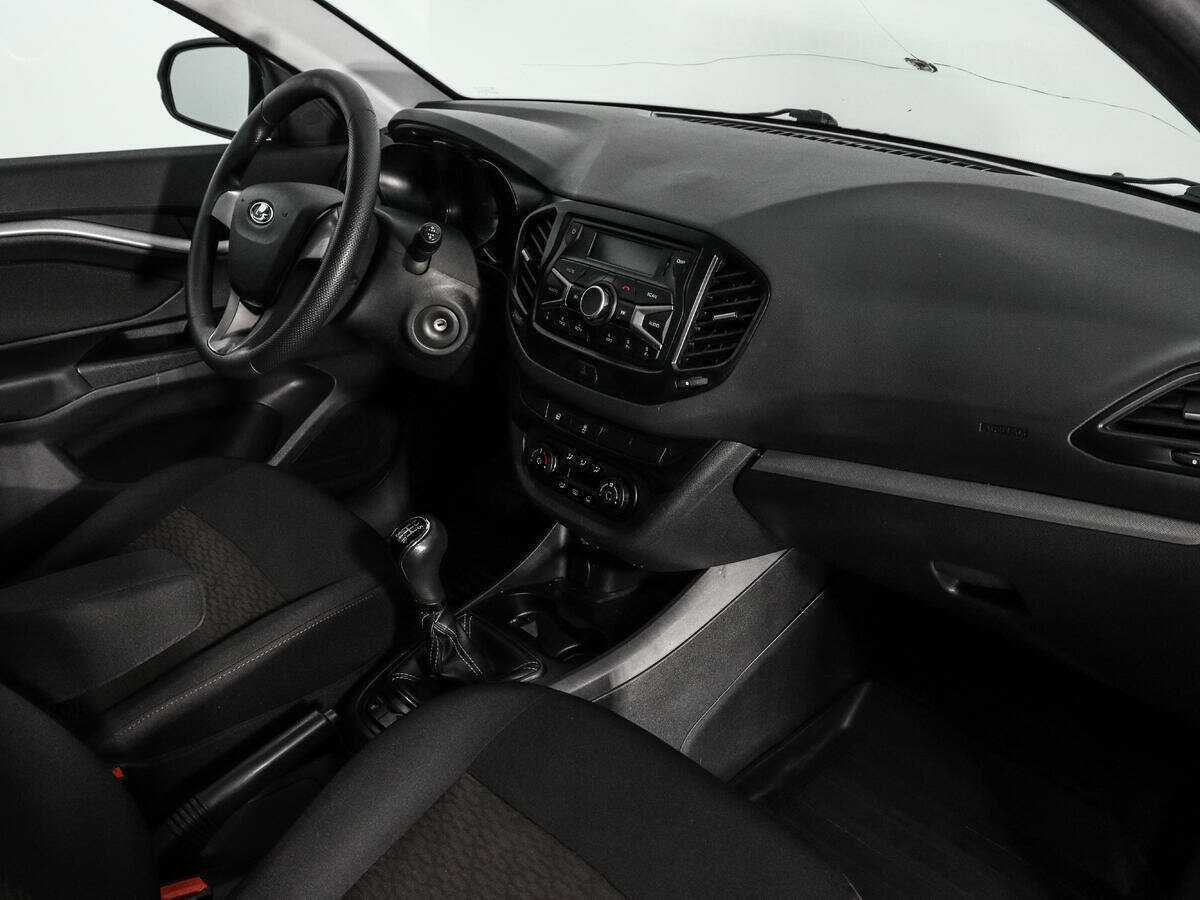 Lada (ВАЗ) Vesta с пробегом — 2017 год. Фото: #8