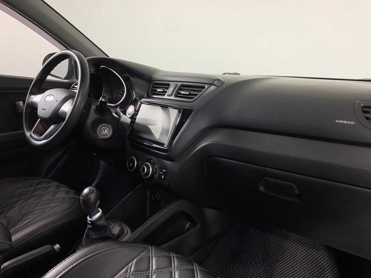 Kia Rio с пробегом — 2012 год. Фото: #12