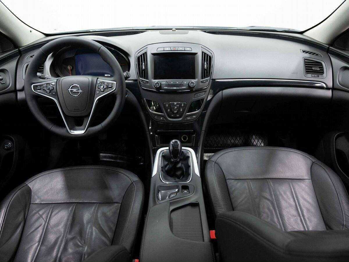 Opel Insignia с пробегом — 2013 год. Фото: #16