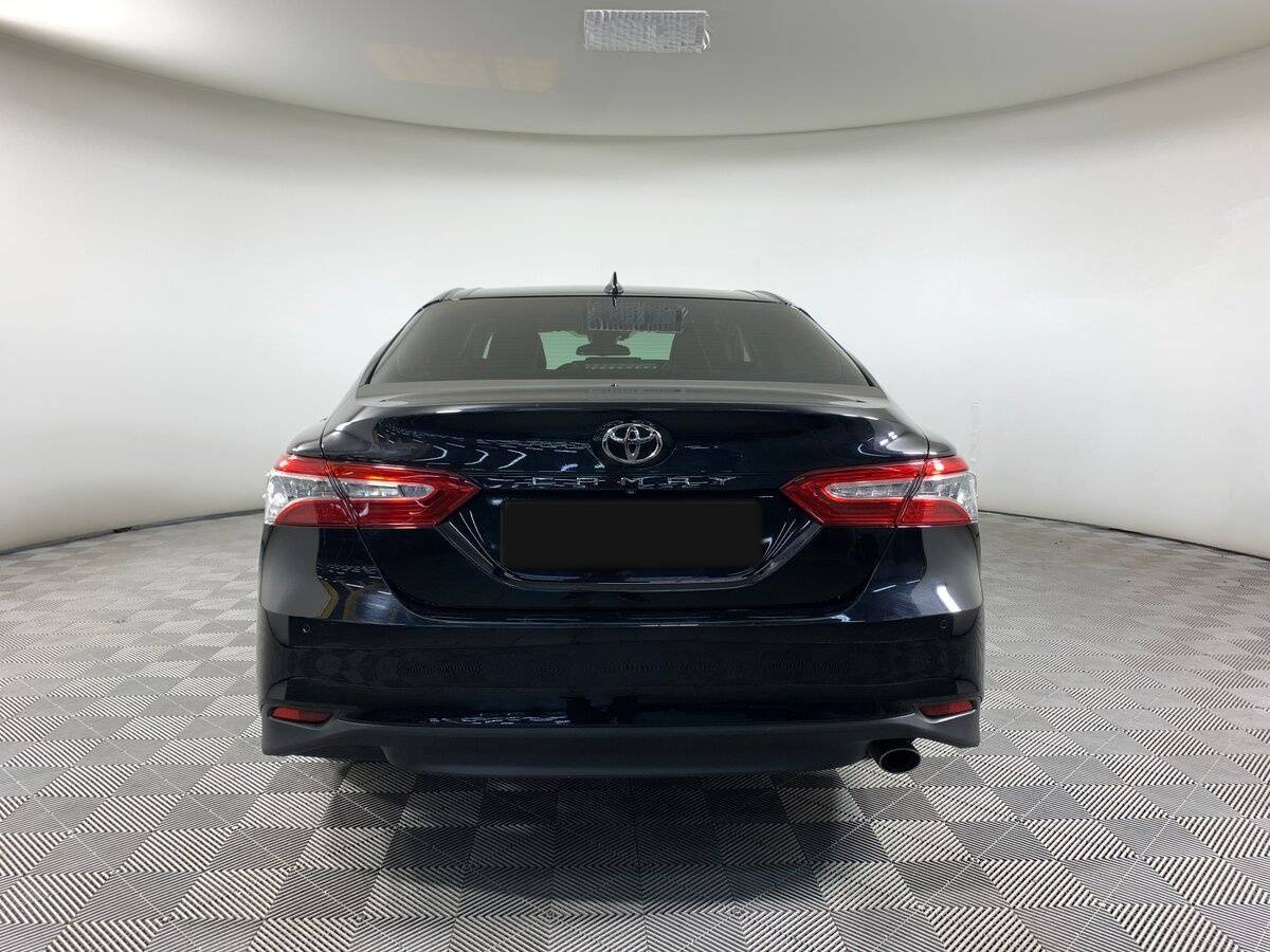 Toyota Camry с пробегом — 2018 год. Фото: #5