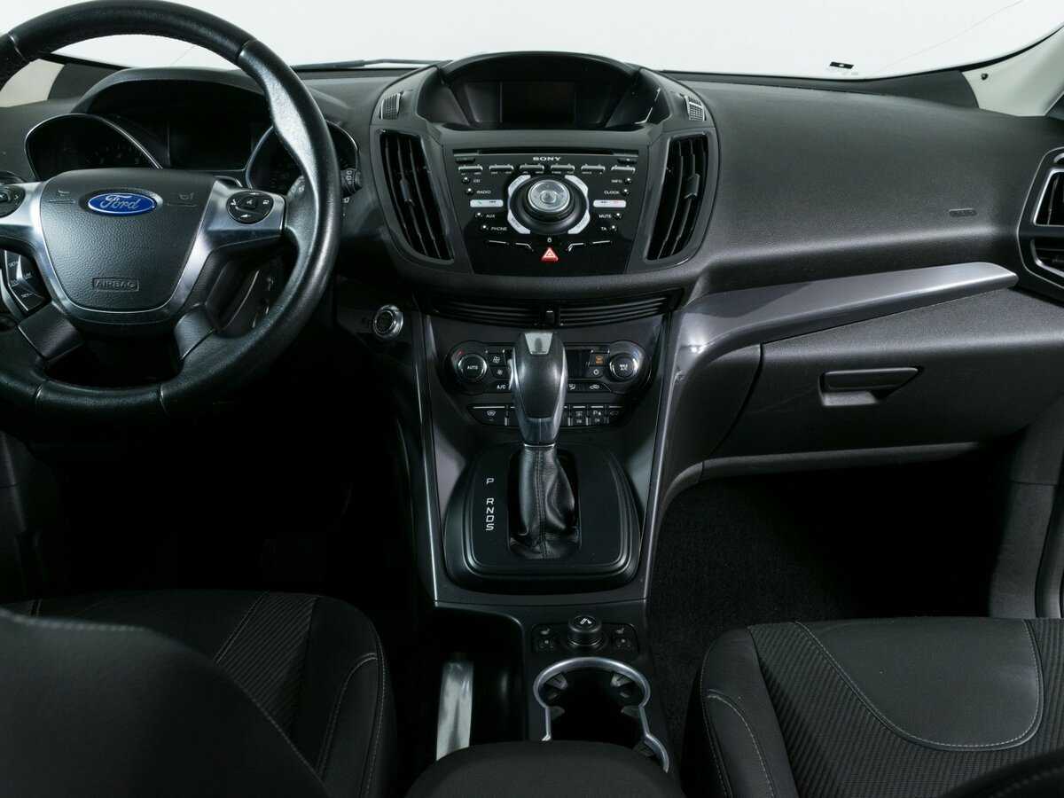 Ford Kuga с пробегом — 2016 год. Фото: #6