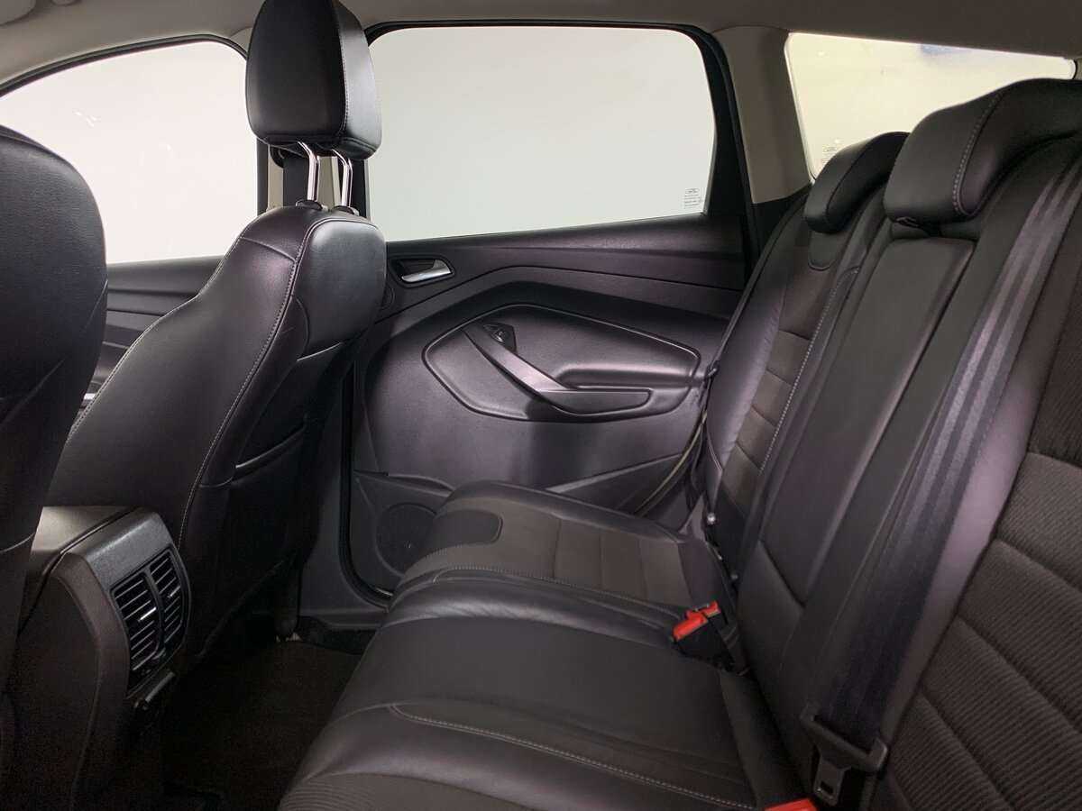 Ford Kuga с пробегом — 2014 год. Фото: #15