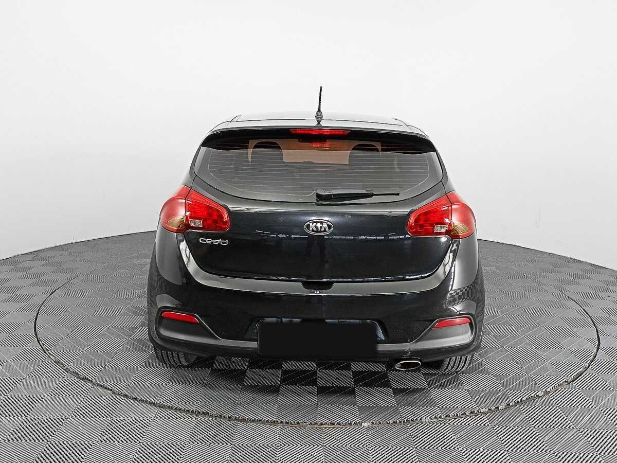 Kia Ceed с пробегом — 2015 год. Фото: #5