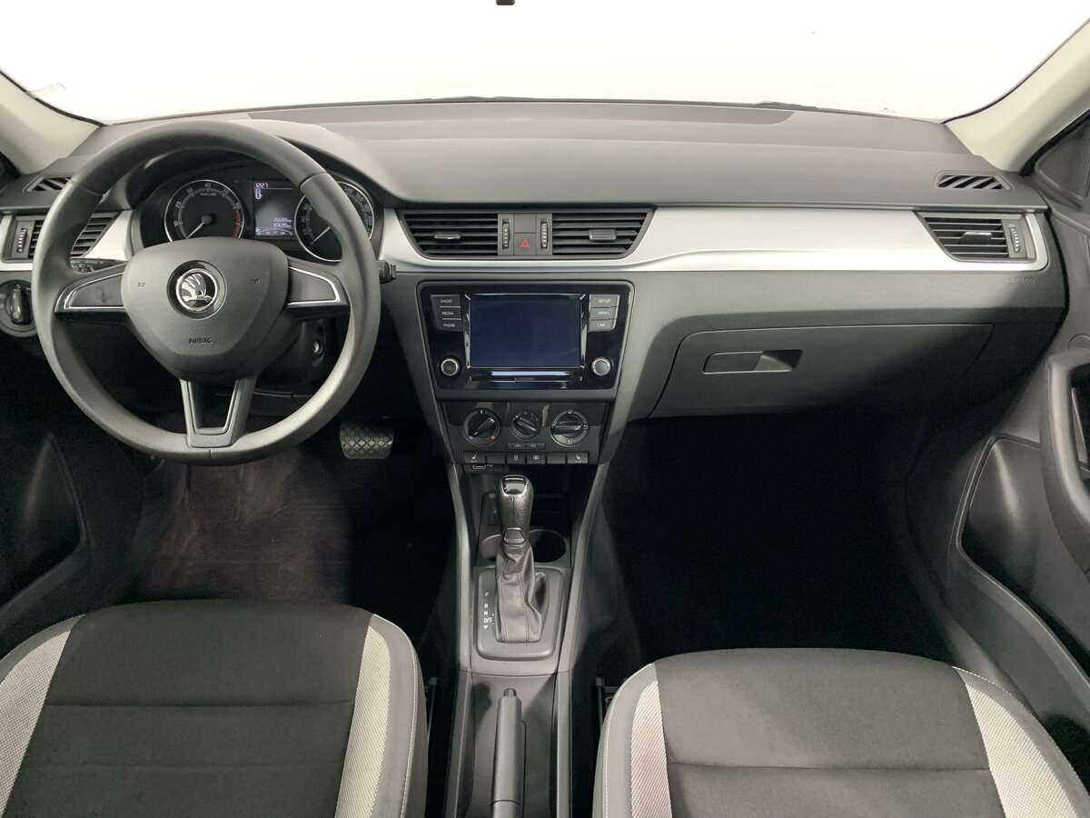 Skoda Rapid с пробегом — 2019 год. Фото: #10