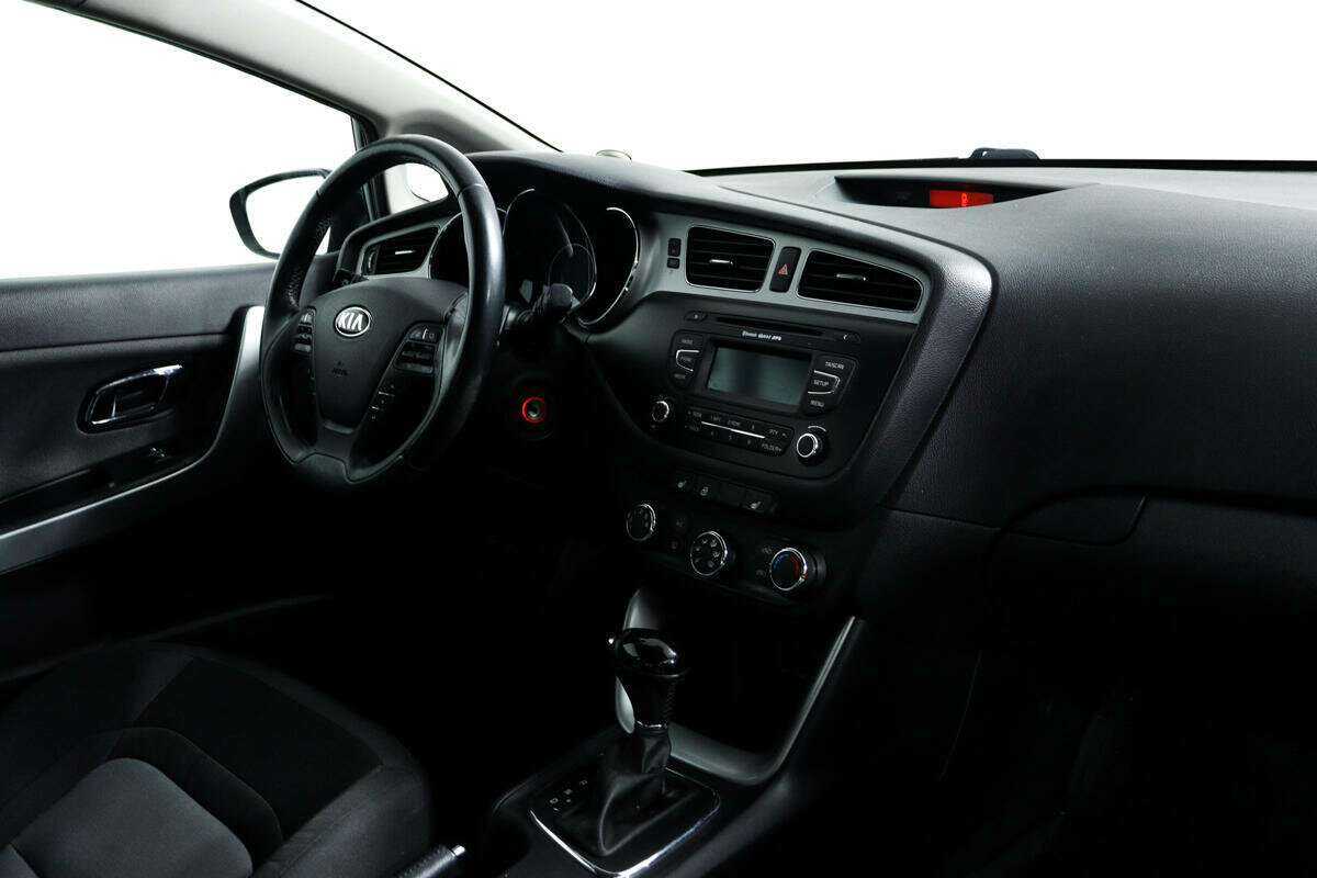 Kia Ceed с пробегом — 2014 год. Фото: #8